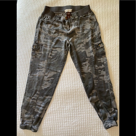 Knox Rose Pants - Knox Rose camo joggers